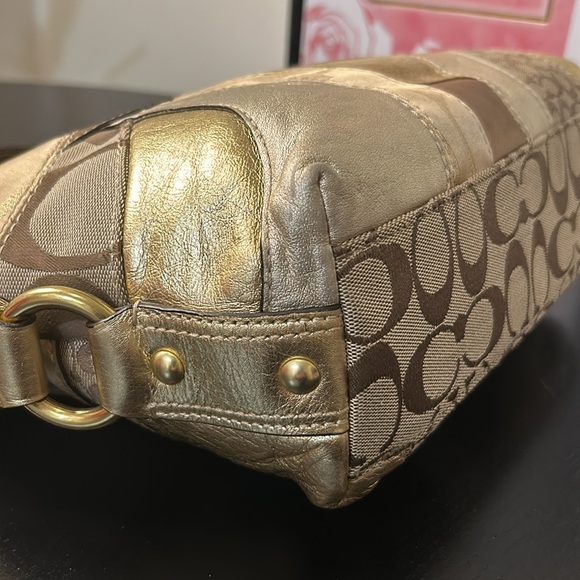 Coach Carly Patchwork Gold Shoulder Bag EUC - Picture 7 of 14